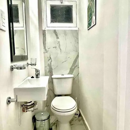 Dpto Ubicacion Perfecta Cuatro Habitaciones Tres Banos En Calle Caseros, Renovado Y Remodelado Salta Exterior photo