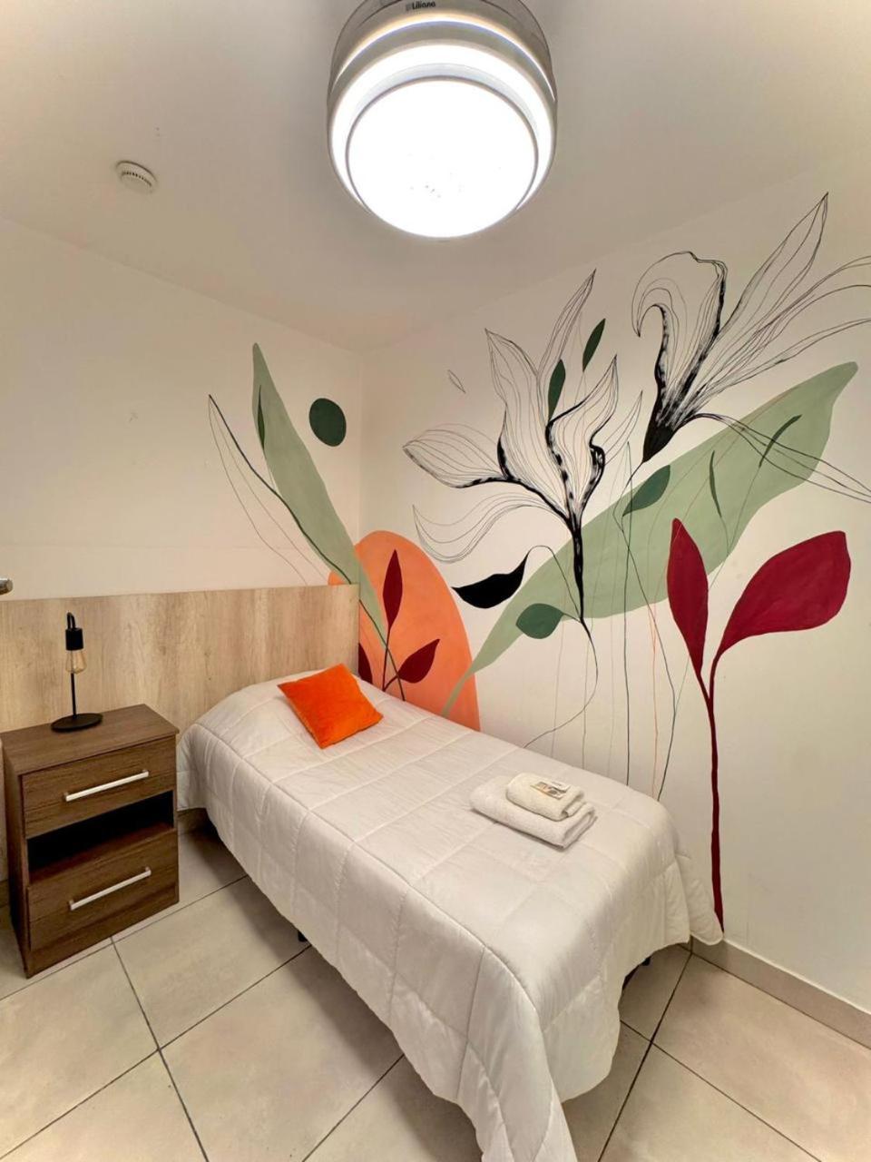 Dpto Ubicacion Perfecta Cuatro Tres Banos En Calle Caseros, Renovado Y Remodelado * Salta